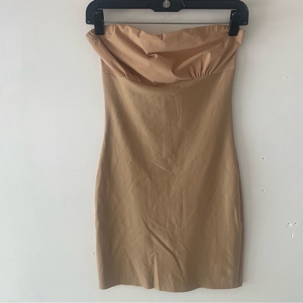 Commando Two-Faced Tech Control Strapless Slip 37… - image 2